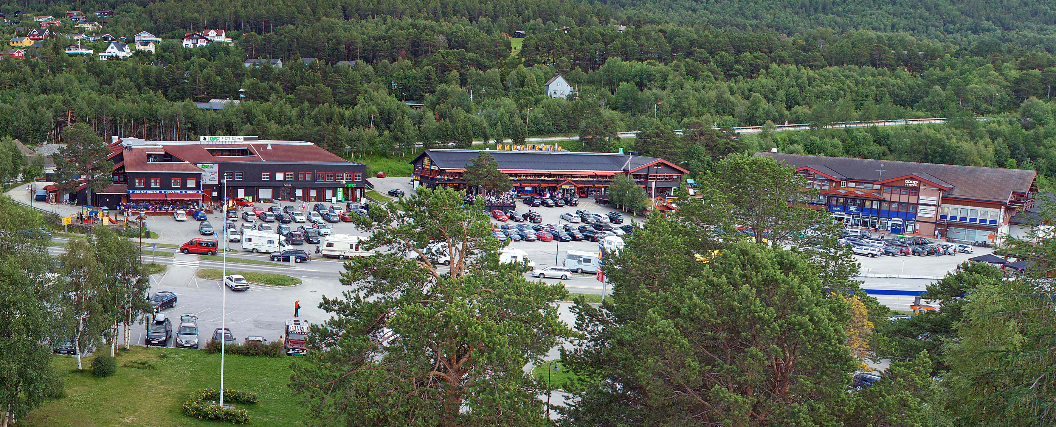 Dombås Senter fra lufta, alle bygg