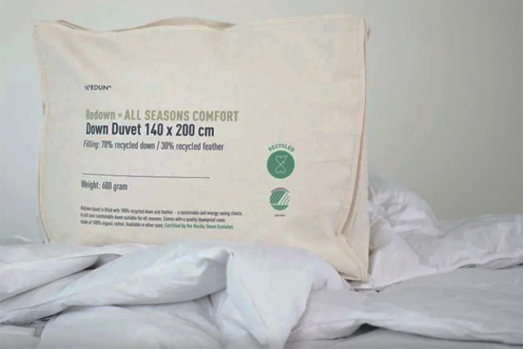 Rsirkulert Dun Og Fjær Med Kid