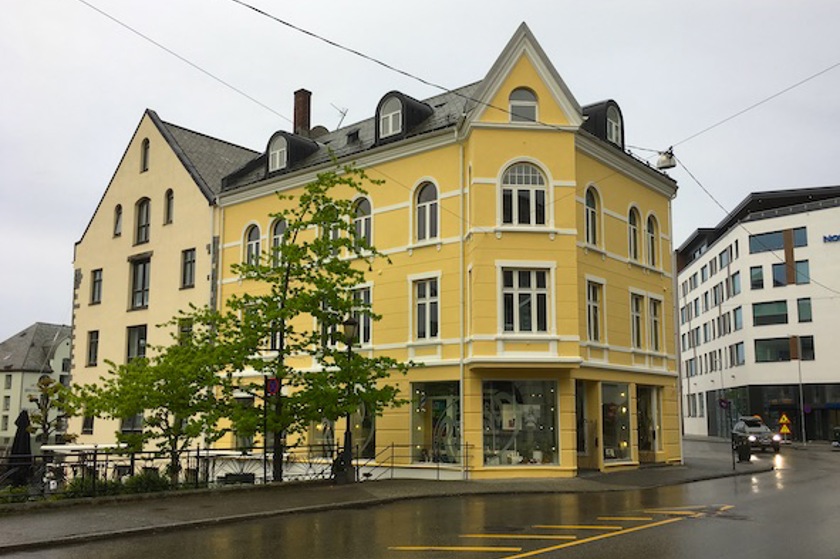 Rasmus Rønnebergsgate 1