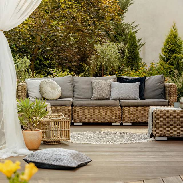 Alti Gjør Klar Terrassen 2