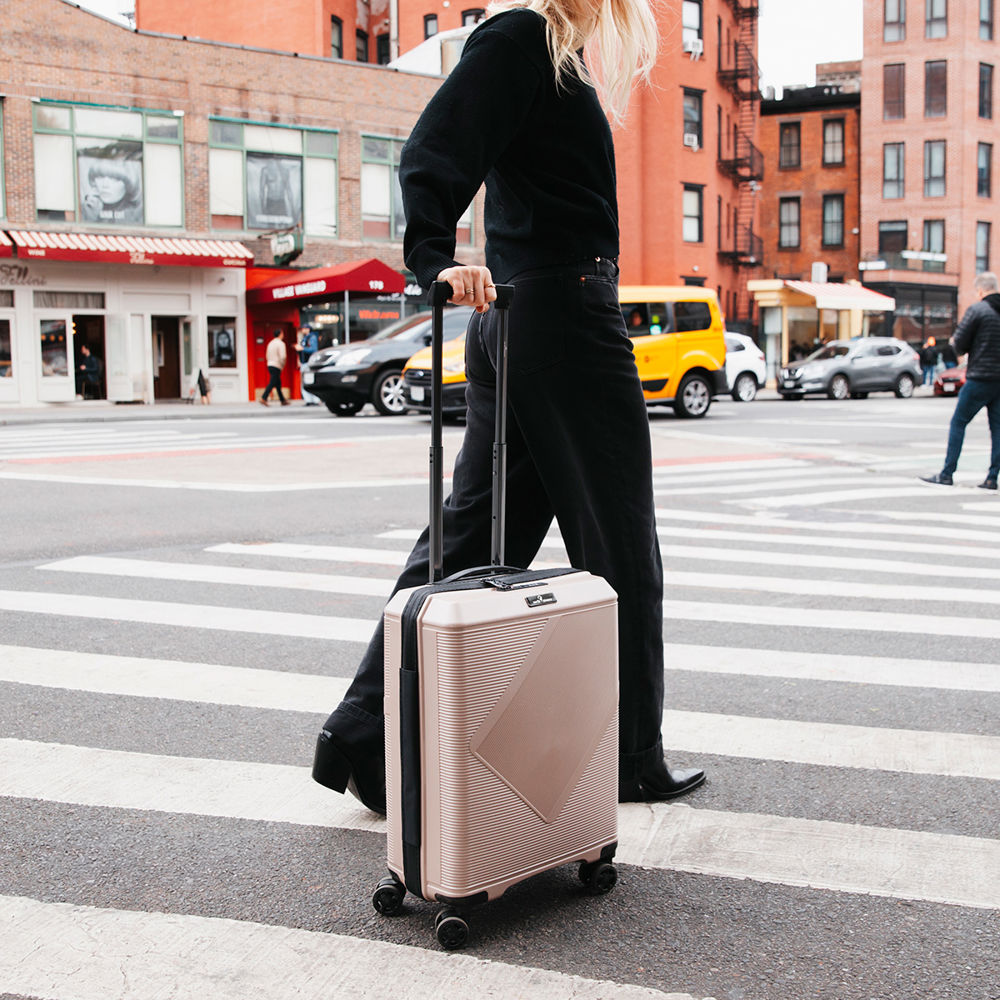 Morris North Pioneer Prague 23.Mars 26.April