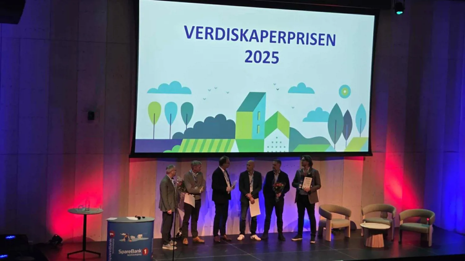 8B4124a34eabccd5723f3a0c5271e0f6