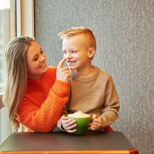 Kjøpesenter på Otta i Gudbrandsdalen. 25 butikker og 3 spisesteder ...