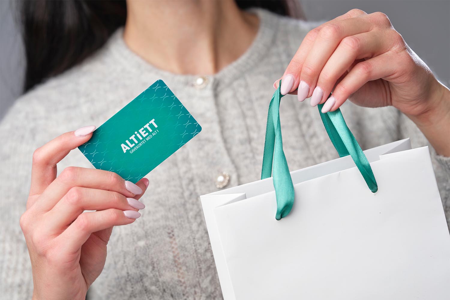 Altiett Gavekort Alti_Gaveeske hvit_Web TB Art