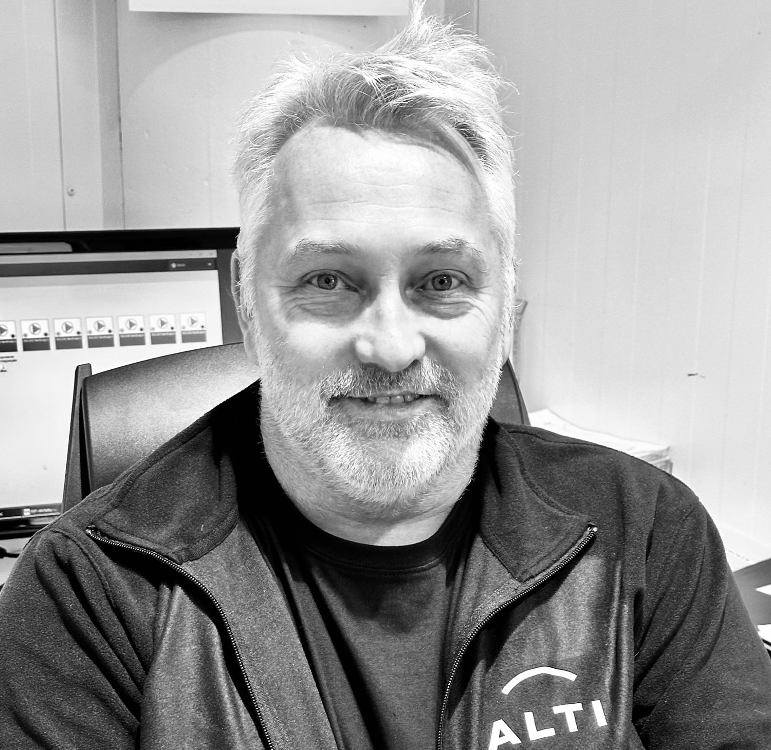 Svein Monrad Knudsen