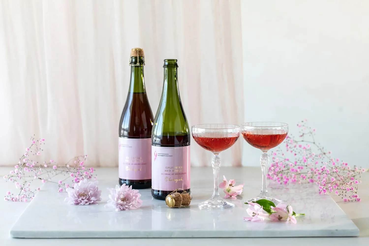 3 Rosa Sløyfe Epledrikk