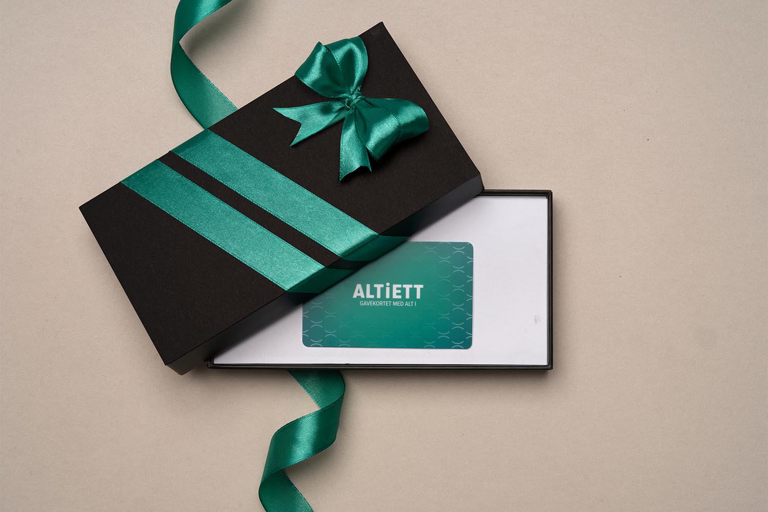 Altiett Gavekort Alti_svarteske_ TB Art