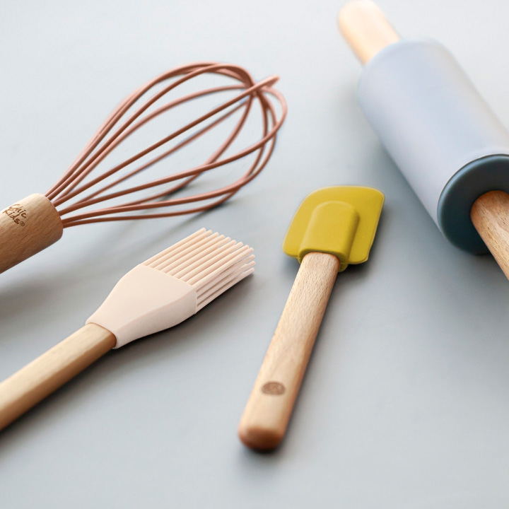 Kitchn Chic Kids 5. 24.Des